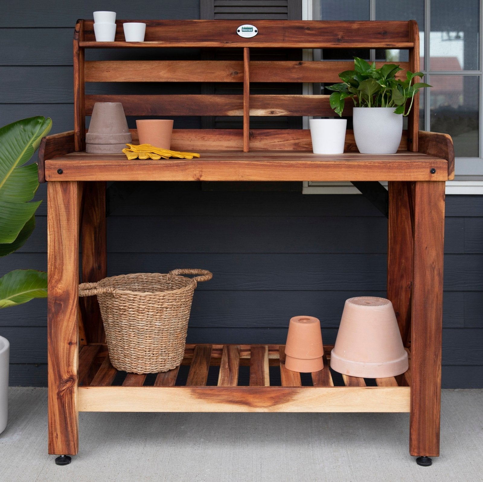 p1 potting table outdoorfront p1 potting table outdoorfront